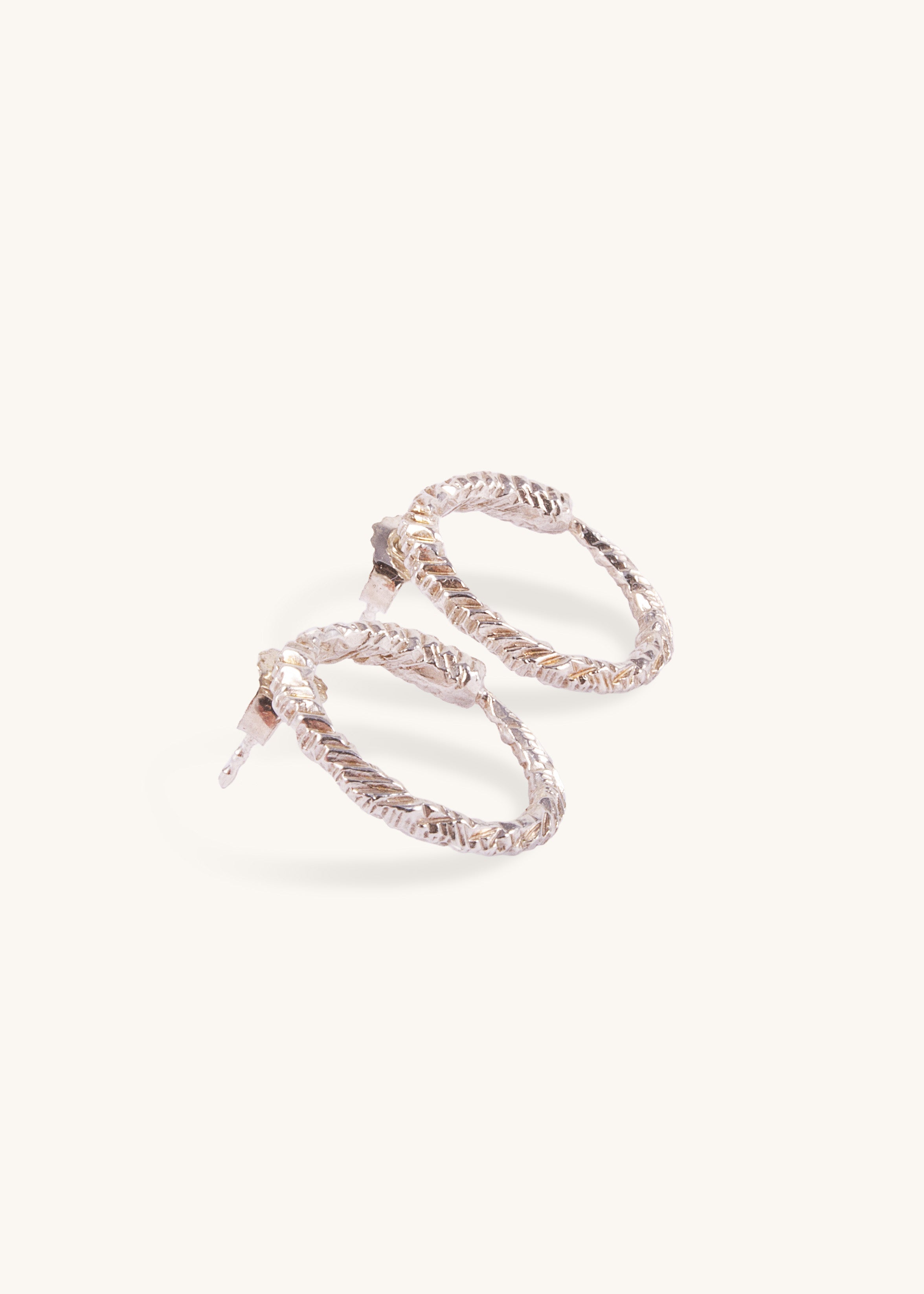 Comets oval earrings