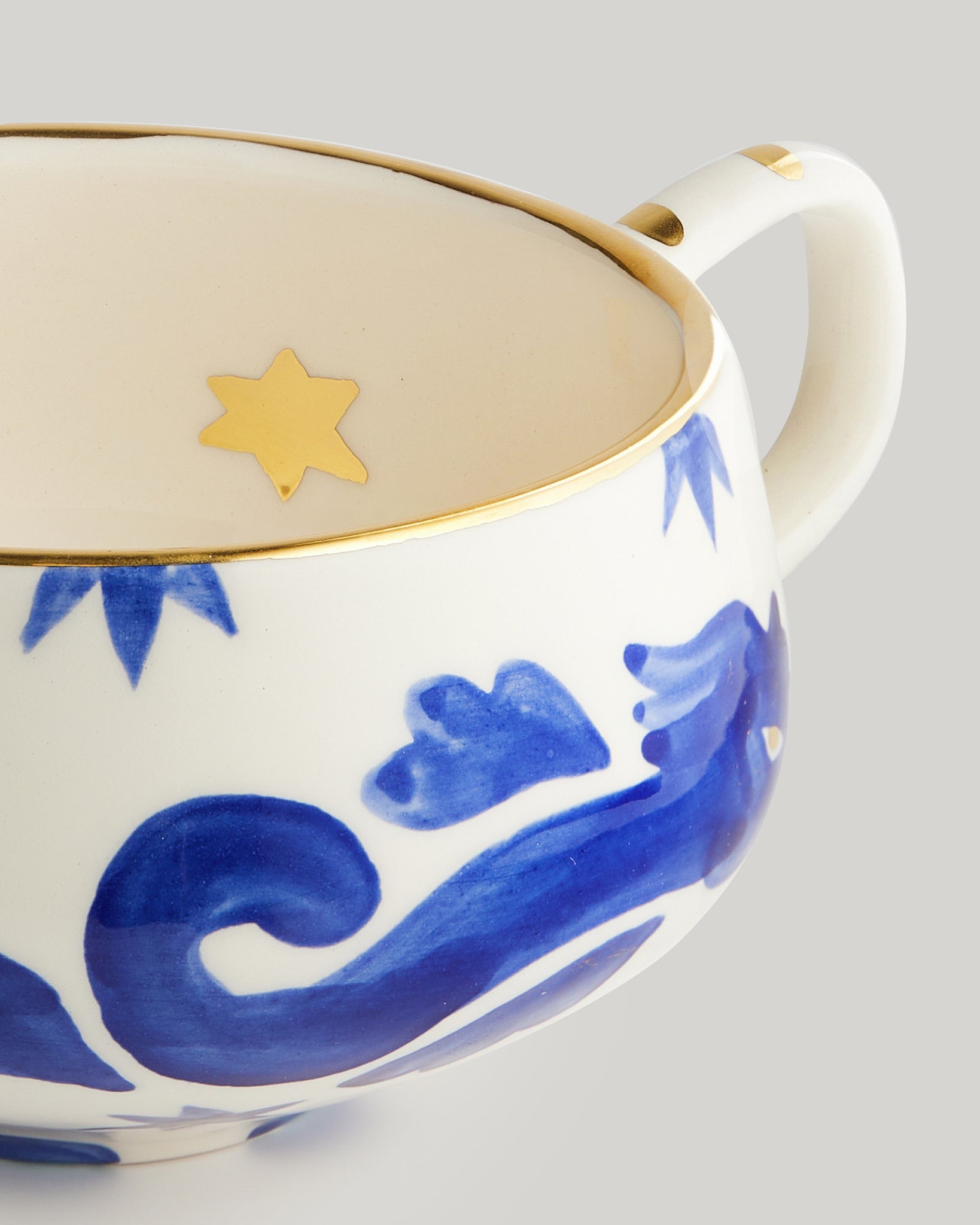 Drak šálek s podšálkem