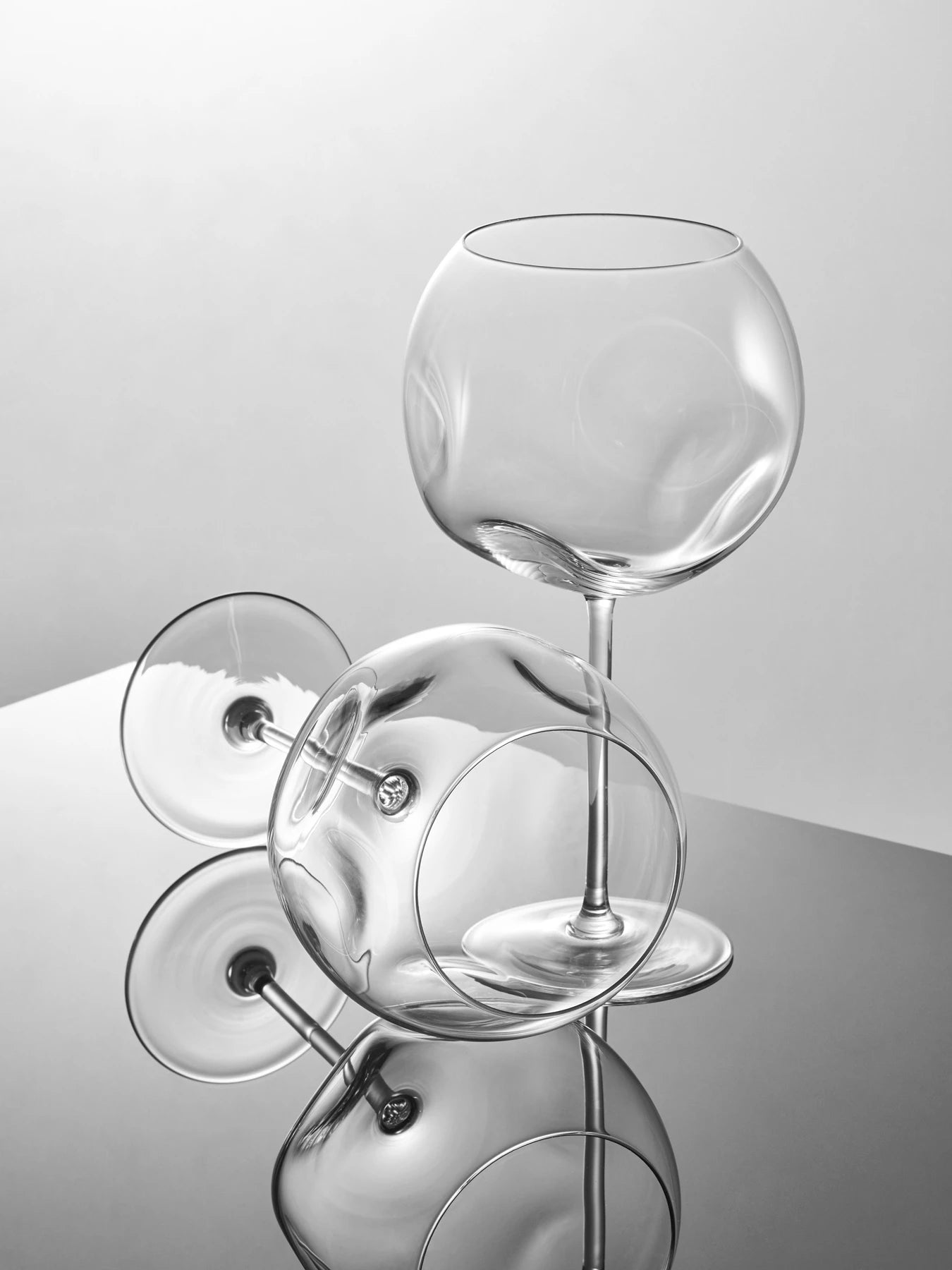 Luna red wine glasses (set of 2)