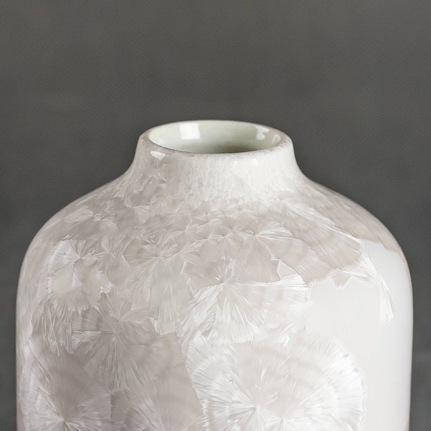 Crystalline I vase - pearl white