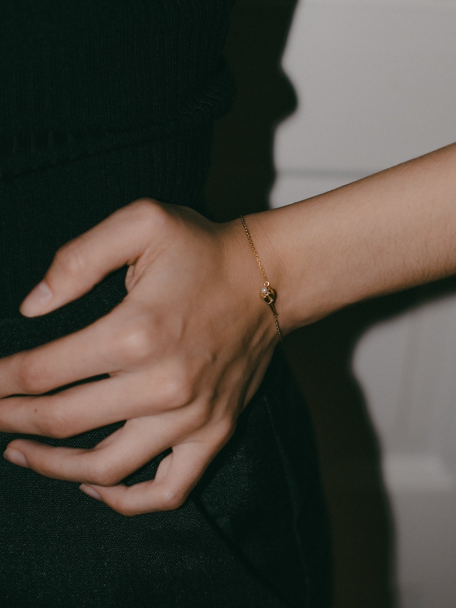 Tiny Flower Bracelet with Pearl