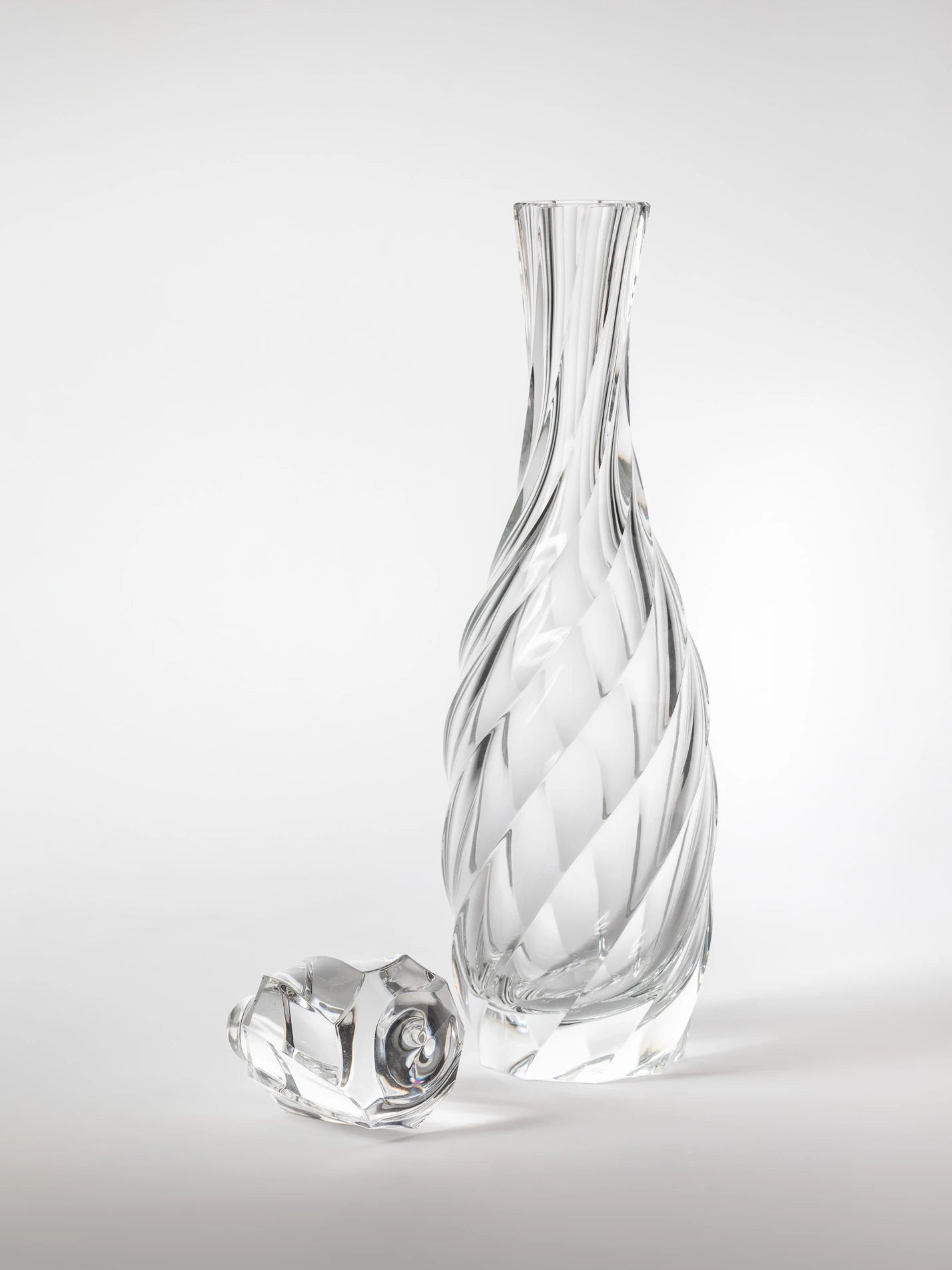 Tornado decanter