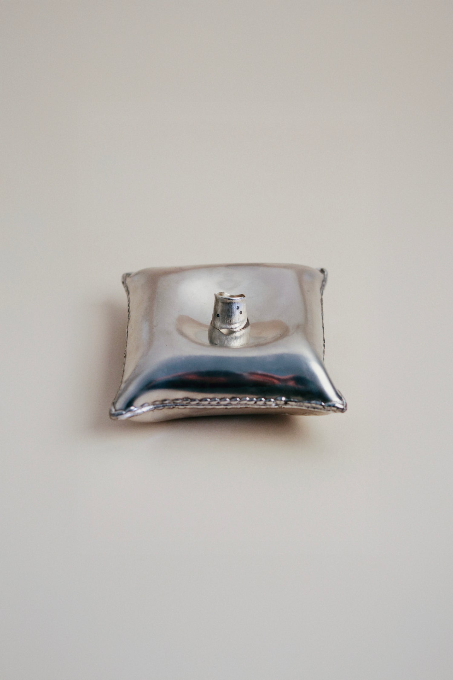 Pillow bowl standard