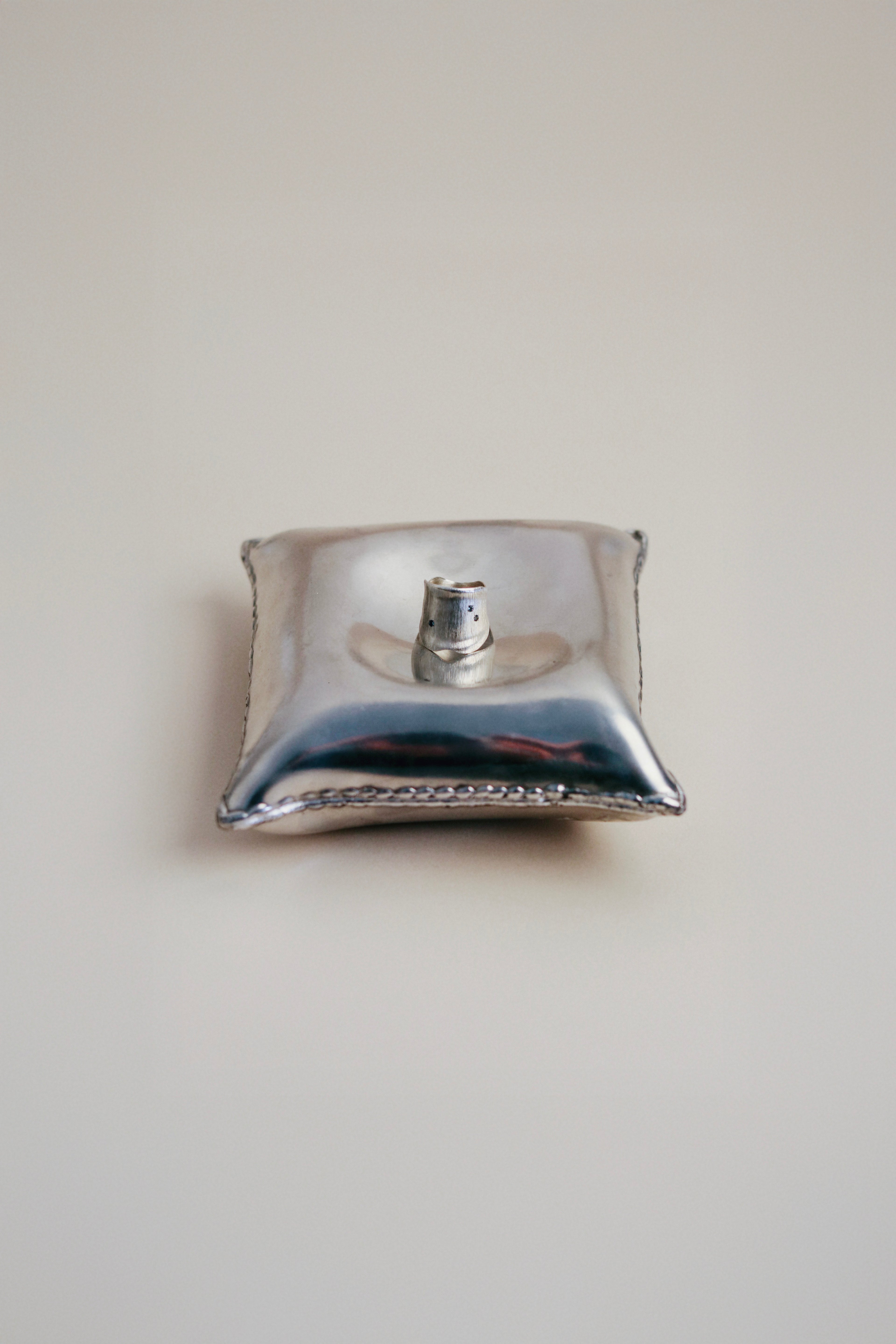 Pillow bowl standard