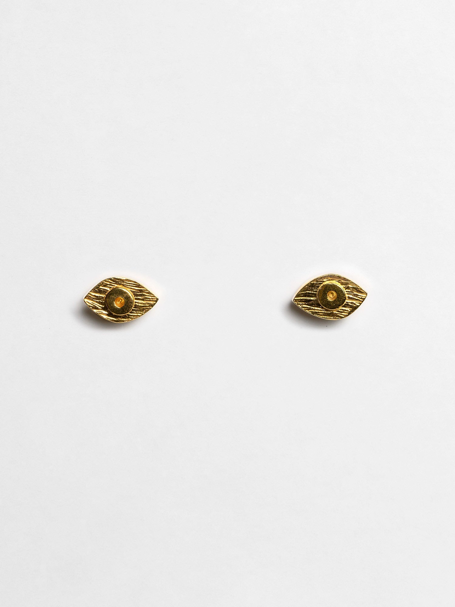 Eye earrings