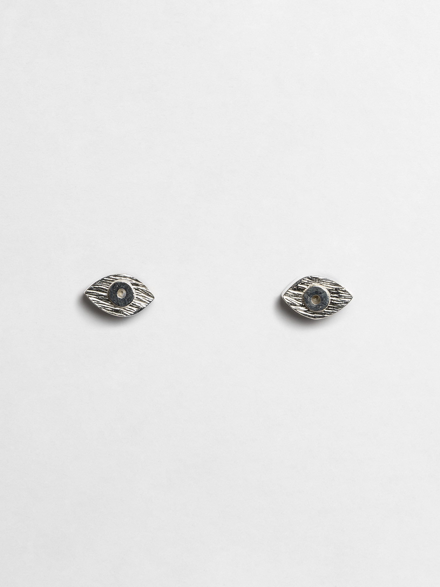 Eye earrings