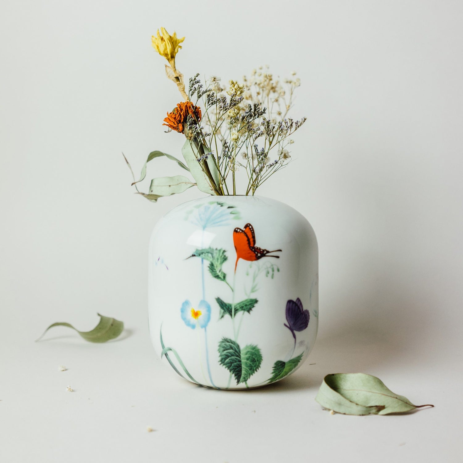 Field flowers vase