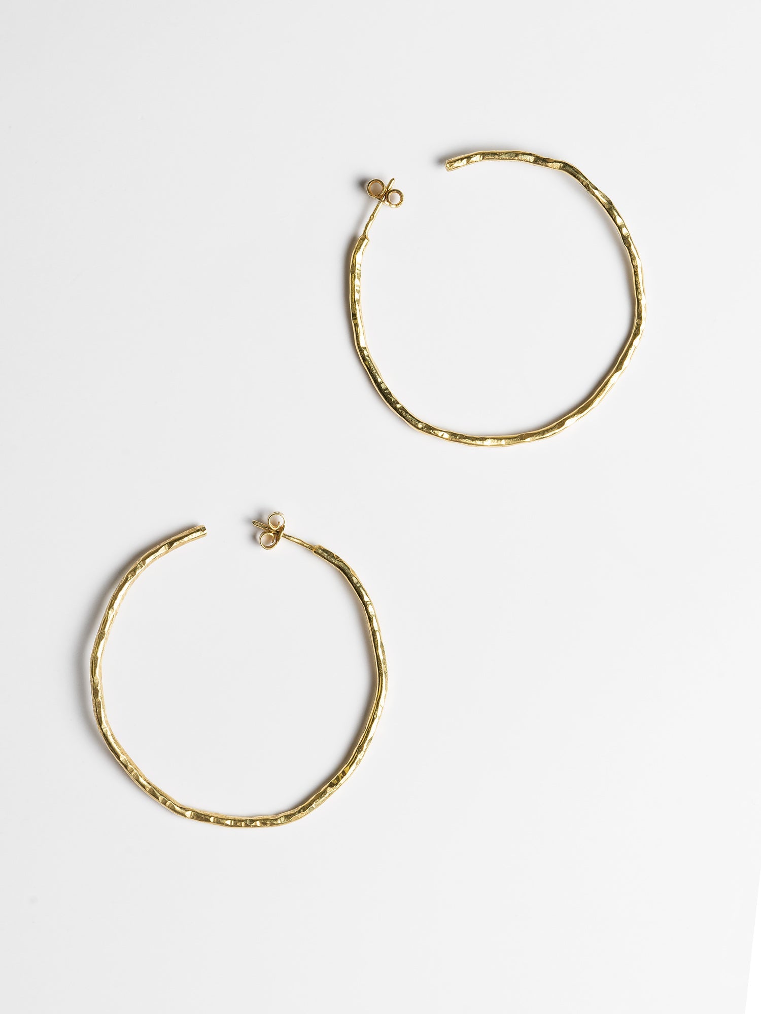 Structured circle earrings